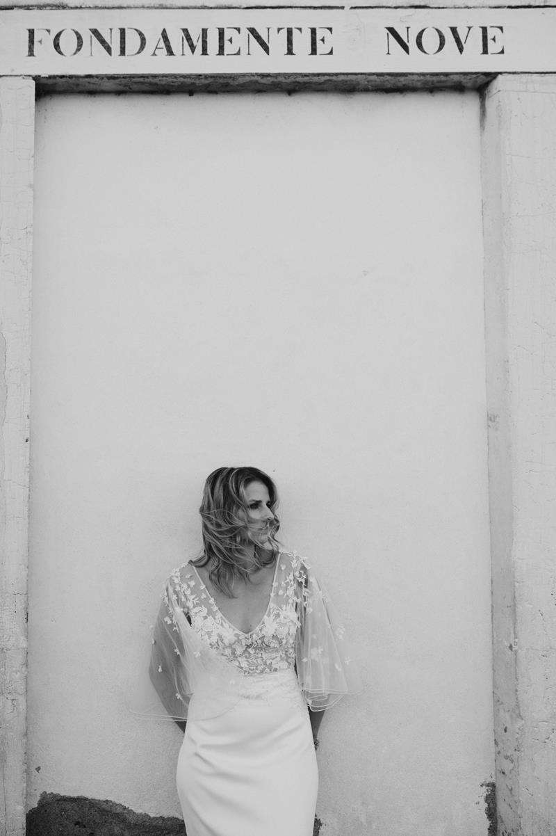WhiteBerry zdjęcia które zachwycają 2020 black&white czarno białe ślub wesele fotografia ślubna inspiracje www.abcslubu.pl